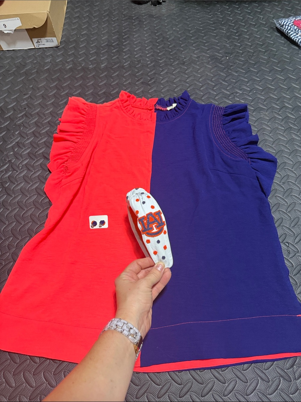 Women’s  Colorblock Ruffle Sleeve Top - orange and navy Auburn set